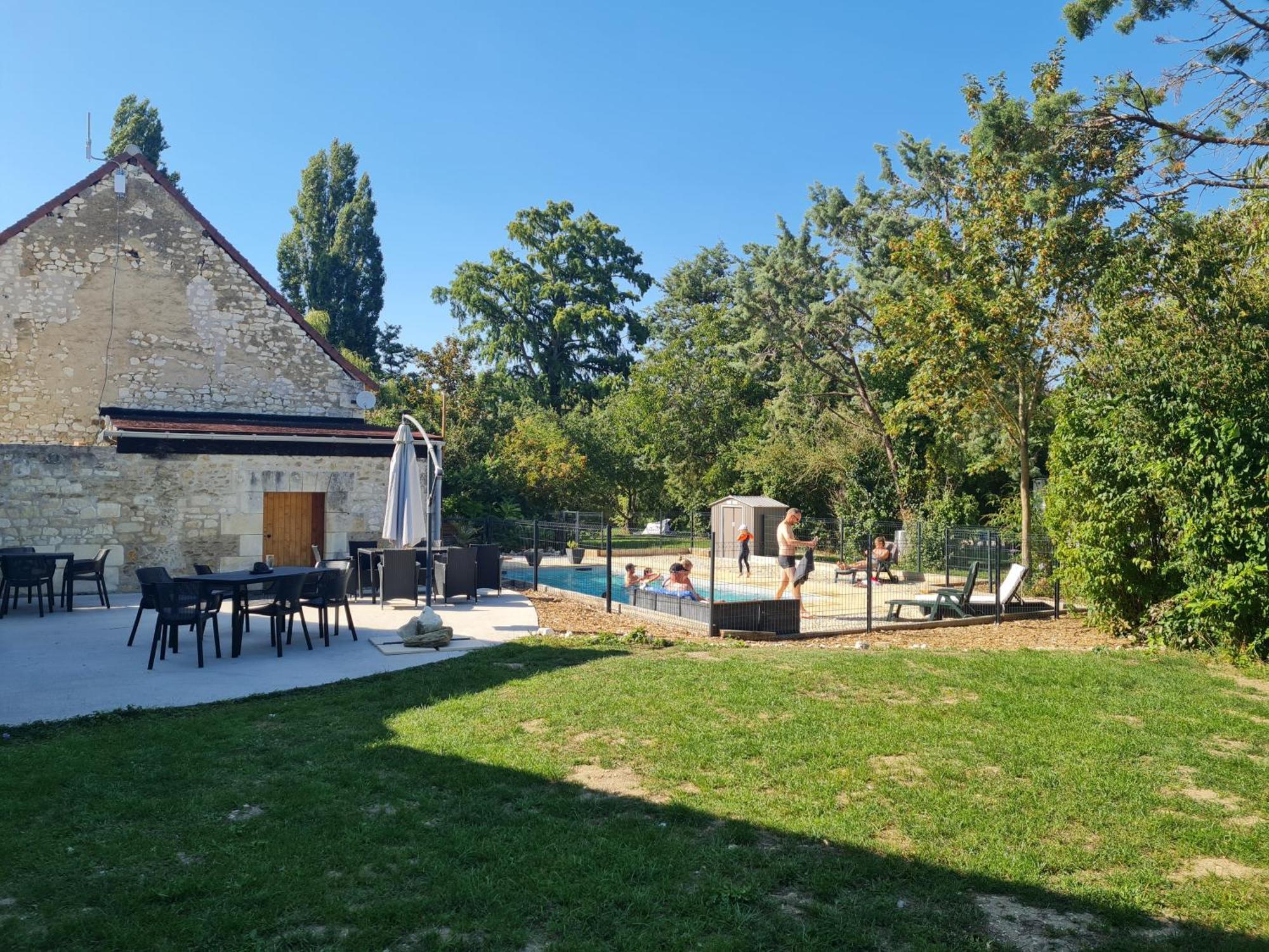 Camping De La Touche Ligueil Экстерьер фото