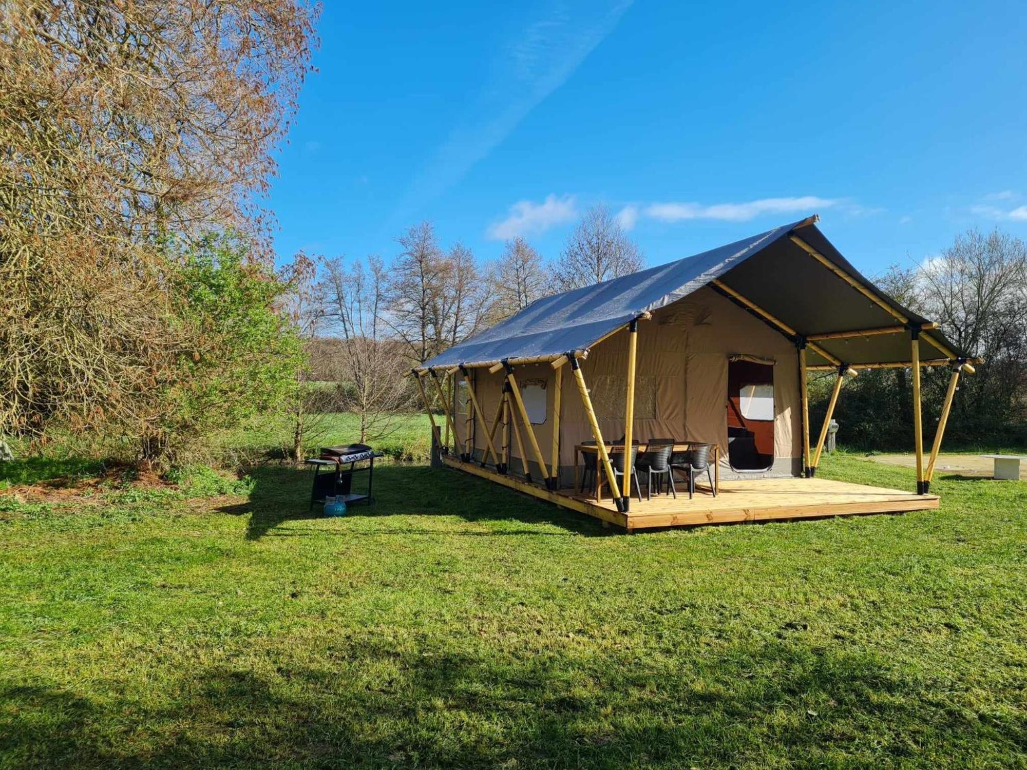 Camping De La Touche Ligueil Экстерьер фото